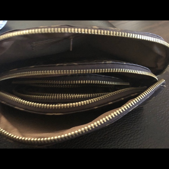 Cosmetic bags - Picture 2 of 2